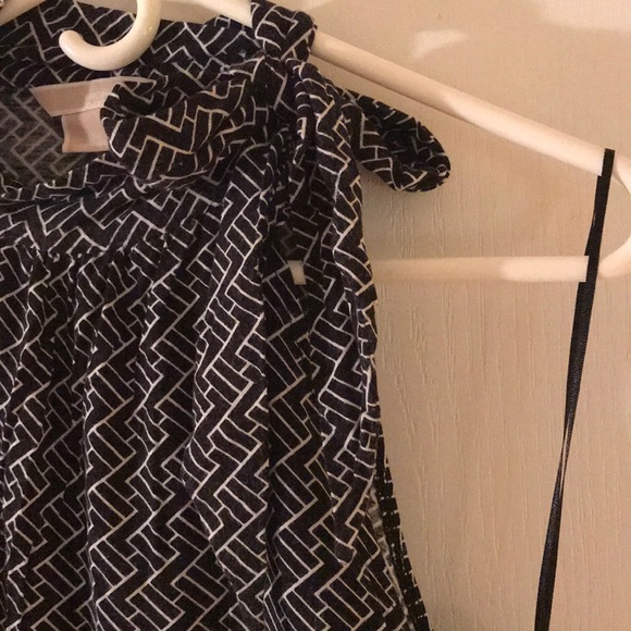 Michael Kors side tie tank - Picture 3 of 3